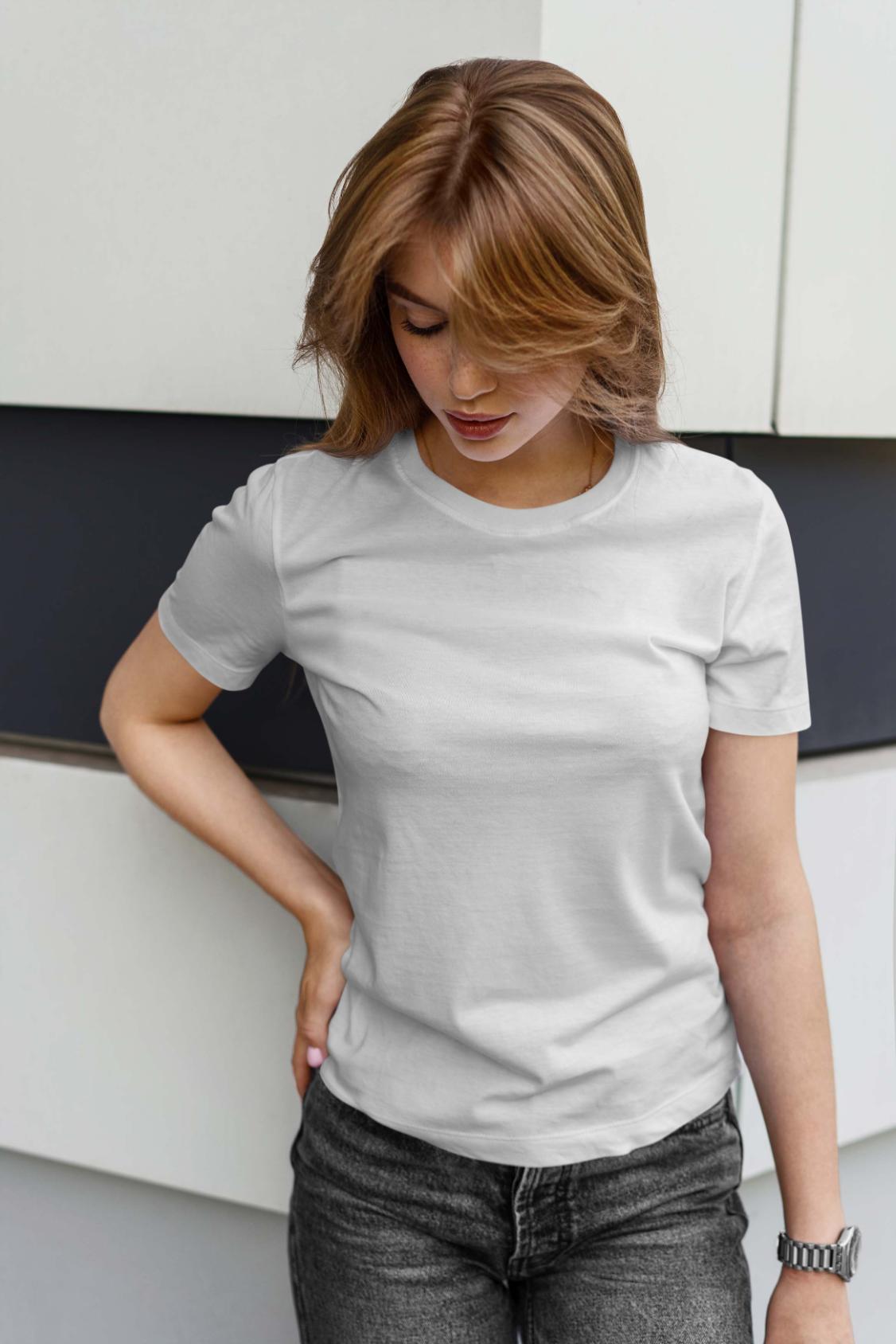 round neck with model_
